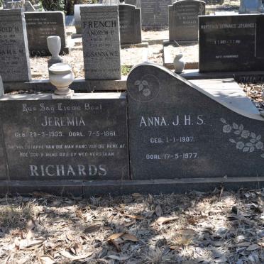 RICHARDS James T. 1892-1963 &amp; Anna J.H.S. 1907-1977 :: RICHARDS Jeremia 1939-1961