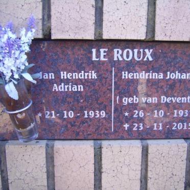 ROUX Jan Hendrik, le 1939- &amp; Hendrina Johanna VAN DEVENTER 1937-2015