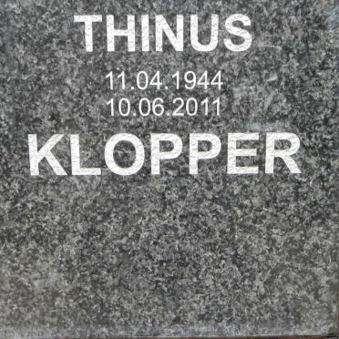 KLOPPER Thinus 1944-2011