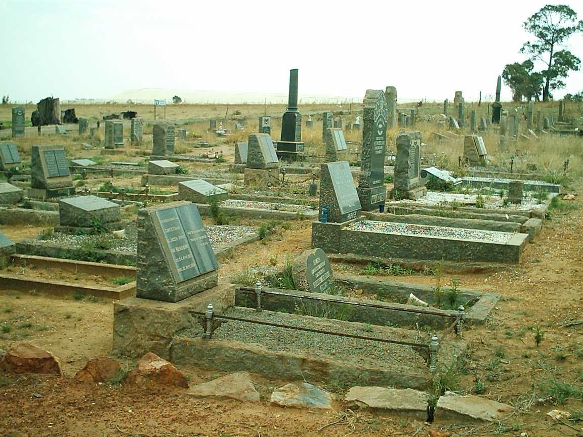 3. Overview old part of cemetery