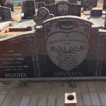 SNYMAN Jan Hendrik 1898-1963 &amp; Martha Maria Magdalena BEUKES 1893-1975
