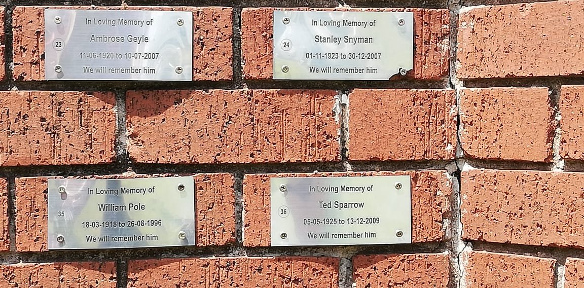 GEYLE Ambrose 1920-2007 :: SNYMAN Stanley 1923-2007 :: POLE William 1918-1996 :: SPARROW Ted 1925-2009