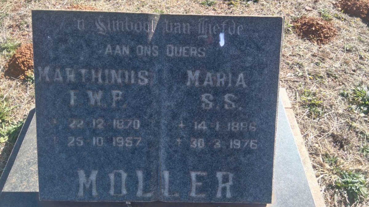 MOLLER Martinus F.W.P. 1870-1957 &amp; Maria S.S. 1886-1976