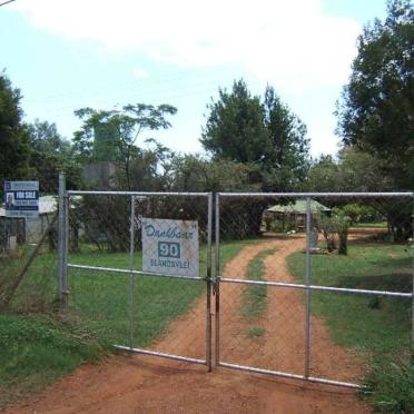 2. Entrance to the cemetery