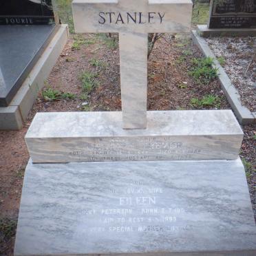 STANLEY Charles Trevor 1899-1984 &amp; Eileen PETERSON 1908-1993