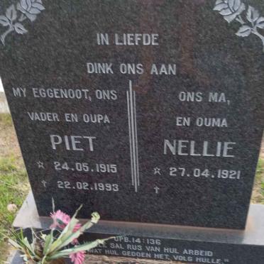 SWANEPOEL Piet 1915-1993 &amp; Nellie 1921-