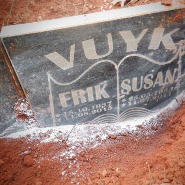 VUYK Frik 1937-2015 &amp; Susan 1935-2011