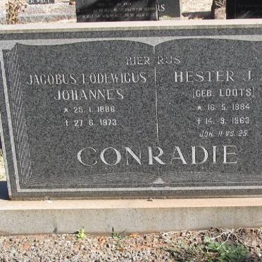 CONRADIE Jacobus Lodewicus Johannes 1886-1973 &amp; Hester J.A. LOOTS 1884-1963