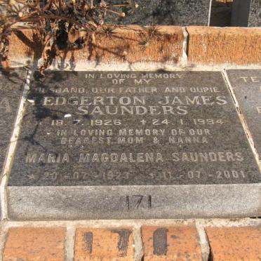 SAUNDERS Edgerton James 1926-1994 &amp; Maria Magdalena 1923-2001