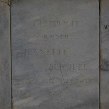 SCHULZE Jeanette 1942-1981