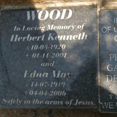 WOOD Herbert Kenneth 1920-2001 &amp; Edna May 1919-2006
