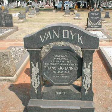 D - Vanne :: Surnames - D