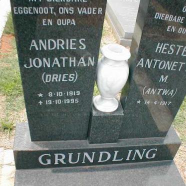 GRUNDLING Andries Jonathan 1919-1995 &amp; Hester Antonetta M. 1917-