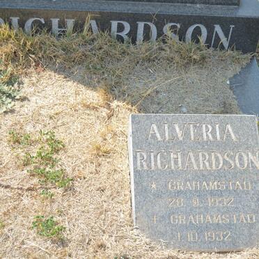 RICHARDSON Elizabeth Maria nee STRYDOM 1910-1966 :: RICHARDSON Alveria 1932-1932