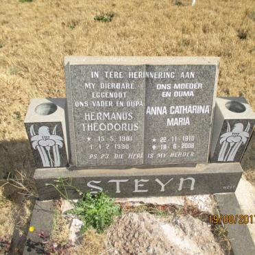 STEYN Hermanus Theodorus 1901-1990 &amp; Anna Catharina Maria 1910-2008
