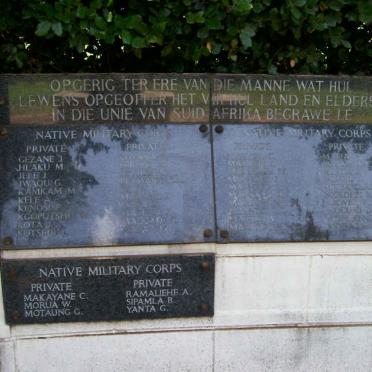07. Memorial from left to right