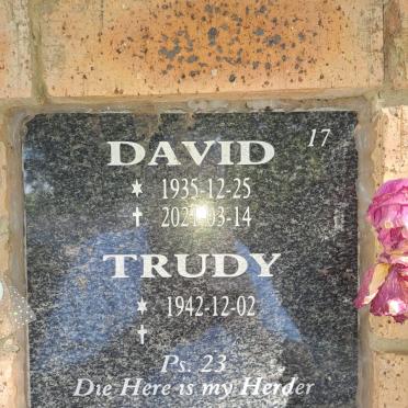 TONDER David, van 1935-2021 &amp; Trudy 1942-