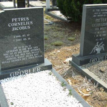 GROBLER Petrus Cornelius Jacobus 1916-2007 1916-2007 &amp; Pieter Gerhardus BREET 1914-1993