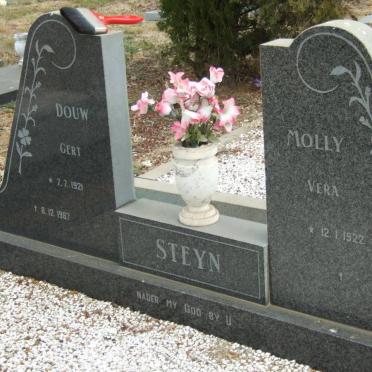 STEYN Douw Gert 1921-1989 &amp; Molly Vera 1922-