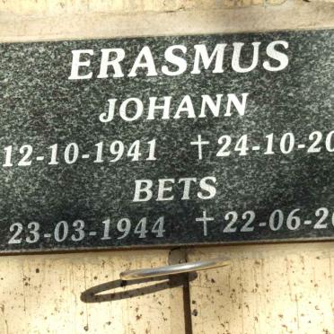 Gauteng, VANDERBIJLPARK, NG Kerk Driehoek, Muur van Herinnering