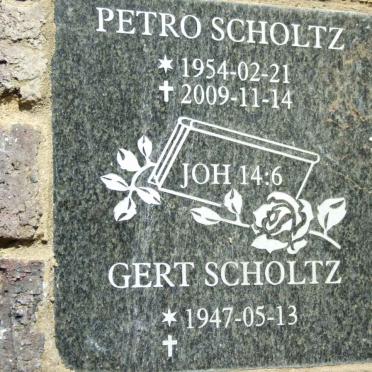 SCHOLTZ Gert 1947- &amp; Petro 1954-2009
