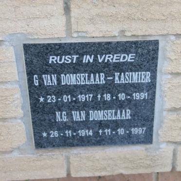 DOOMSELAAR N.G. 1914-1997 &amp; G. KASIMIER 1917-1991