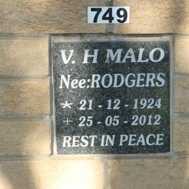 MALO V.H. nee RODGERS 1924-2012