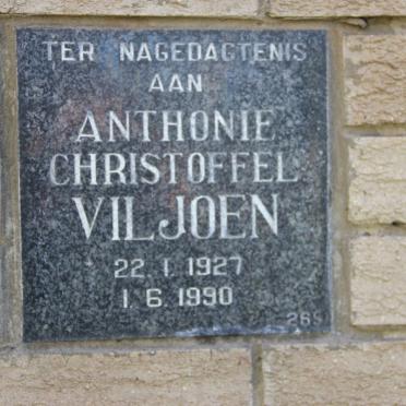 V - Vanne :: Surnames - V