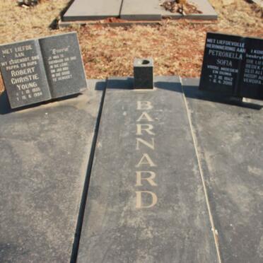 BARNARD Robert Christie Young 1935-1994 &amp; Petronella Sofia 1942-2019