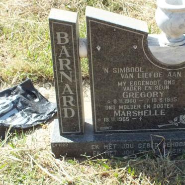 BARNARD Gregory 1960-1995 &amp; Marshelle 1965-