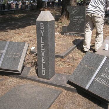 BYLEVELD Gerhardus Petrus 1952-1983 &amp; Lydia Maria Magdalena 1957-