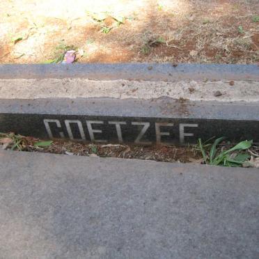 COETZEE Lukas Abraham 1919-1986 & Elizabeth 1927-2000_2