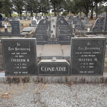 CONRADIE Frederik H. 1932-1987 &amp; Martha M. 1932-1985