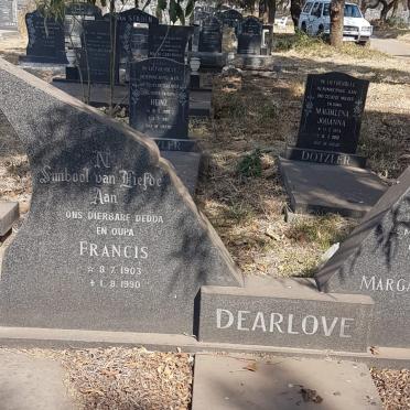 DEARLOVE Francis 1903-1990 &amp; Gertruida Margaretha Elizabeth 1904-1978