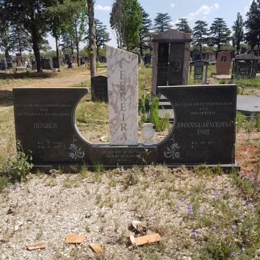 FERREIRA Heinrich 1958-2002 &amp; Johanna Arnoldina Esme 1957-