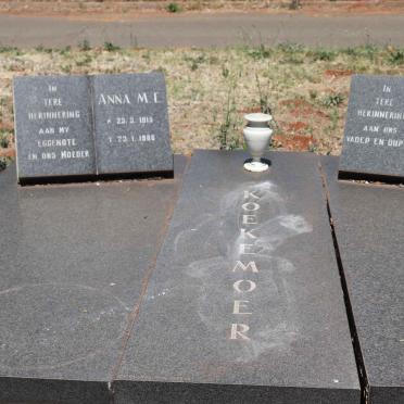 KOEKEMOER S.P. 1927-2000 & Anna M.E. 1915-1986