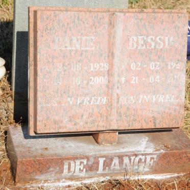 LANGE Danie, de 1928-2000 & Bessie 1931-2002