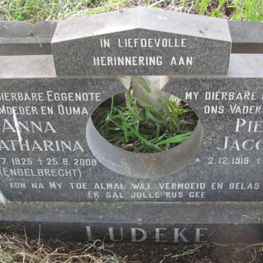 LUDEKE Pieter Jacobus 1919-1986 &amp; Anna Catharina ENGELBRECHT 1925-2008