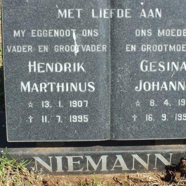 NIEMANN Hendrik Marthinus 1907-1995 &amp; Gesina Johanna 1911-1996
