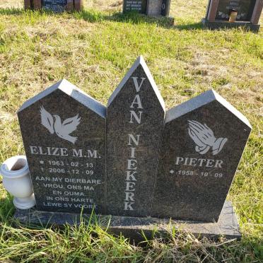 NIEKERK Pieter, van 1958- &amp; Elize M.M. 1963-2006