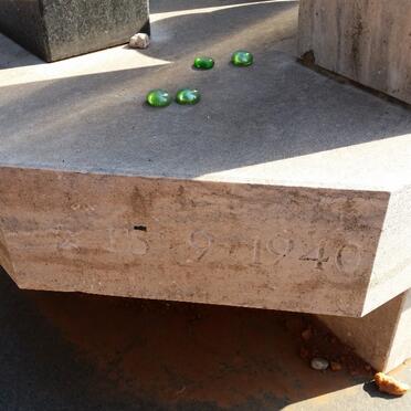 OLIVIER Apie 1940-1982