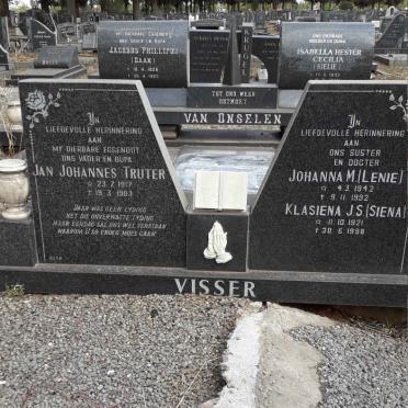 VISSER Jan Johannes Truter 1917-1983 &amp; Klasiena J.S. 1921-1998 :: VISSER Johanna M. 1942-1992