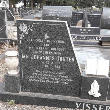 VISSER Jan Johannes Truter 1917-1983 &amp; Klasiena J.S. 1921-1998 :: VISSER Johanna M. 1942-1992