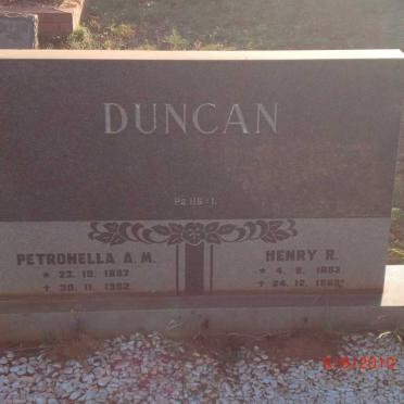 DUNCAN Henry R. 1883-1982 &amp; Petronella A.M. 1887-1962