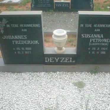 DEYZEL Johannes Frederick 1899-1977 &amp; Susanna Petronella LAUBSCHER 1904-1981