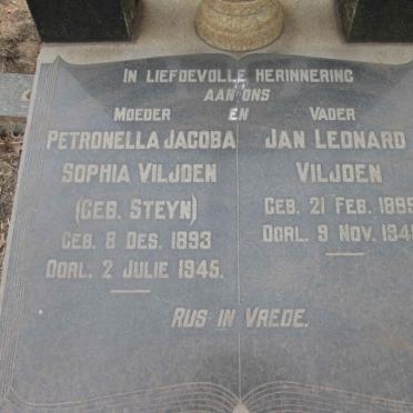VILJOEN Jan Leonard 1889-1948 &amp; Petronella Jacoba Sophia STEYN 1893-1945