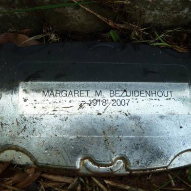 BEZUIDENHOUT Margaret M. 1918-2007