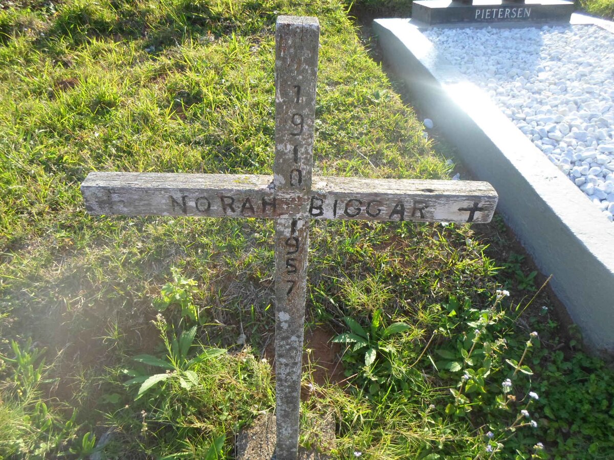 BIGGAR Norah 1910-1957