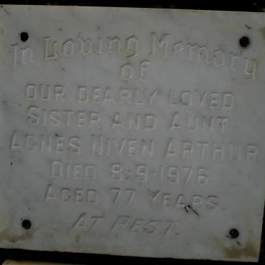 ARTHUR Agnes Niven -1976