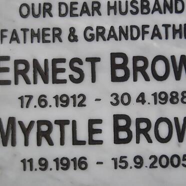 BROWN Ernest 1912-1988 &amp; Myrtle 1916-2005